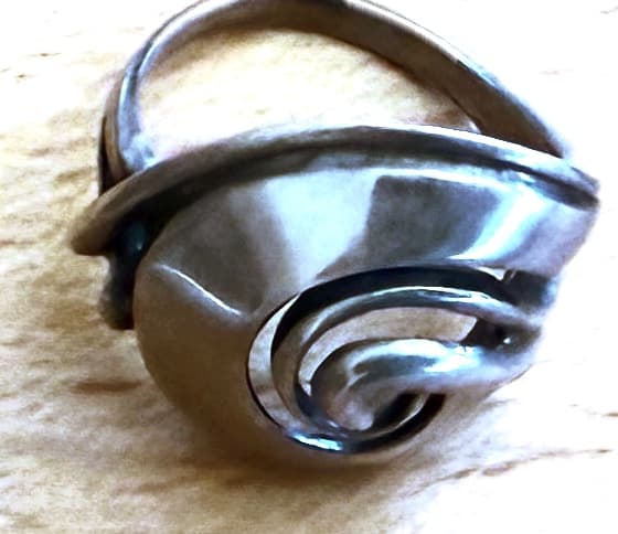 BOLD MODERNIST SWIRL STERLING SILVER STATEMENT RING